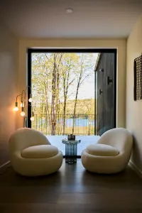 vs-bedroom-chairs.webp