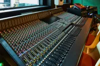 vs-control-room-console.webp