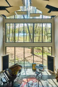 vs-live-room-glass-wall.webp