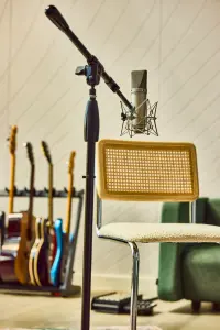 vs-live-room-mic.webp