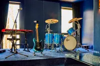 vs-lounge-stage.webp